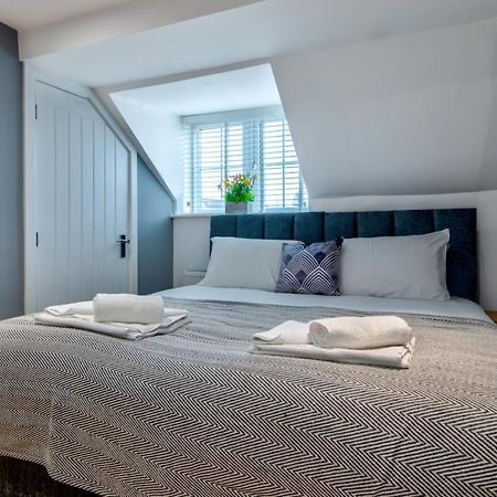 Stamford Central Stay - Stylish 2-Bed Apartment With Wifi Eksteriør bilde