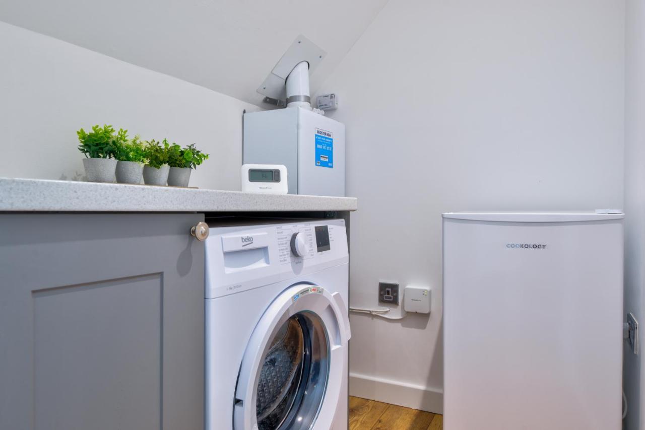 Stamford Central Stay - Stylish 2-Bed Apartment With Wifi Eksteriør bilde